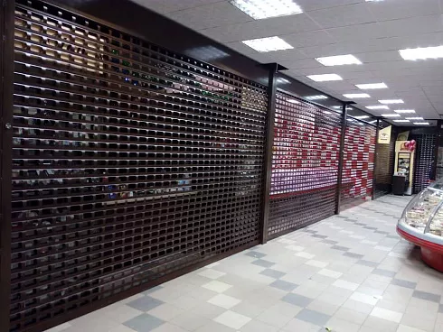 Решетчатые витринные рольставни 3000*2000