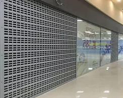 Витринные рольставни DoorHan решетчатые 3200x2900